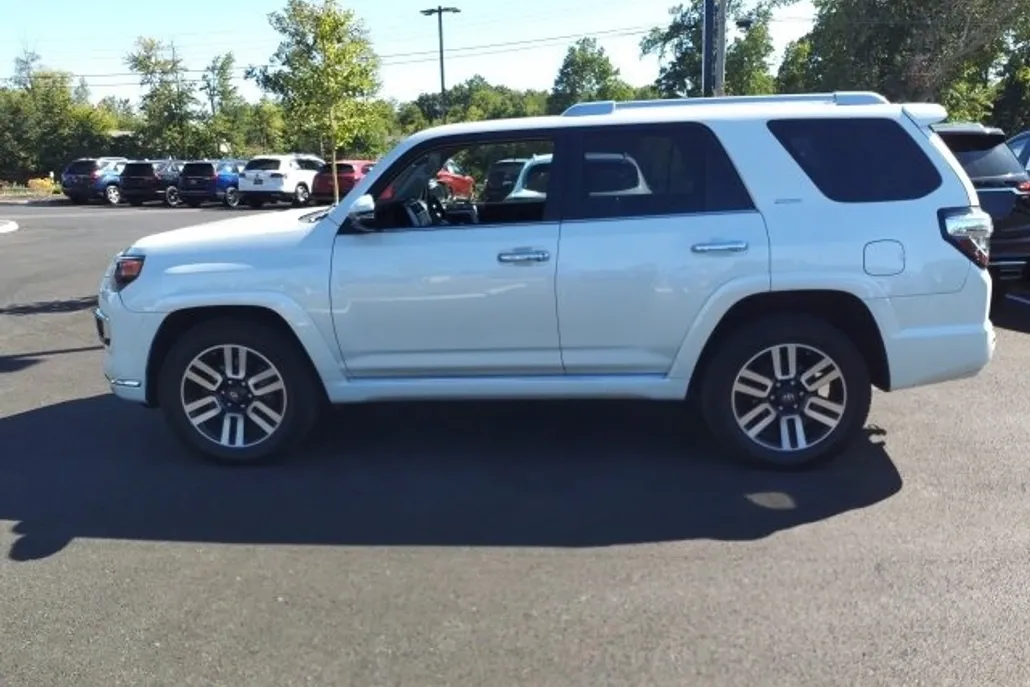 2021 Toyota 4Runner Limited photo 1
