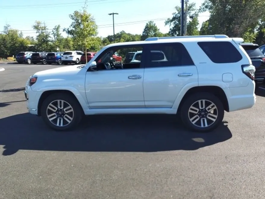 2021 Toyota 4Runner Limited photo 1