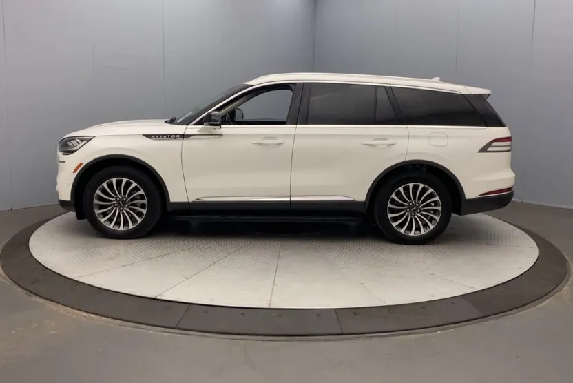2023 Lincoln Aviator Reserve photo 1