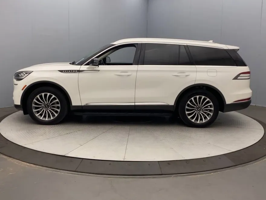 2023 Lincoln Aviator Reserve photo 1