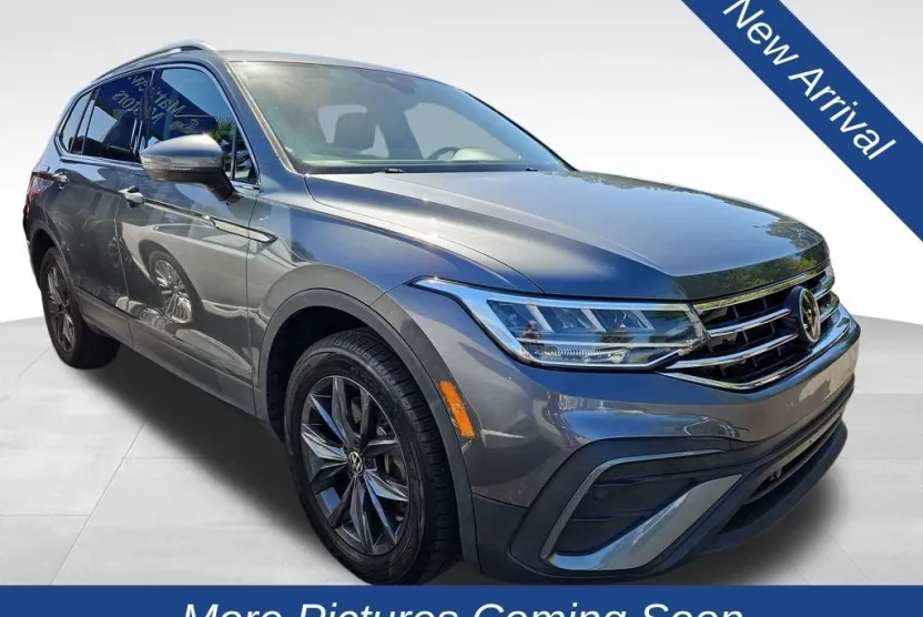 2022 Volkswagen Tiguan SE photo 1