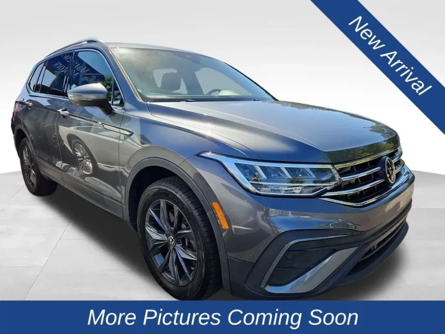 2022 Volkswagen Tiguan SE photo 1