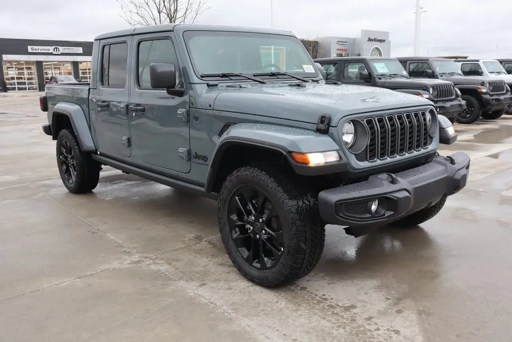 2025 Jeep Gladiator Sport photo 1