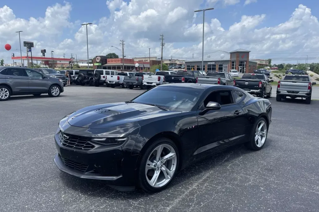 2021 Chevrolet Camaro LT1 photo 1
