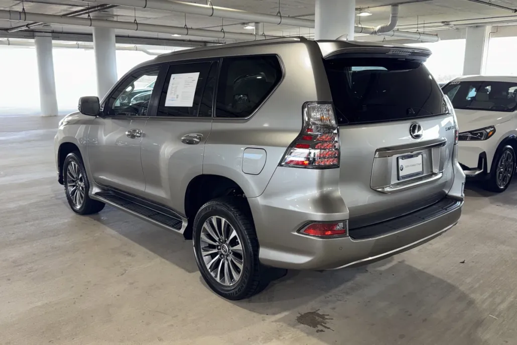 2022 Lexus GX 460 Luxury photo 1