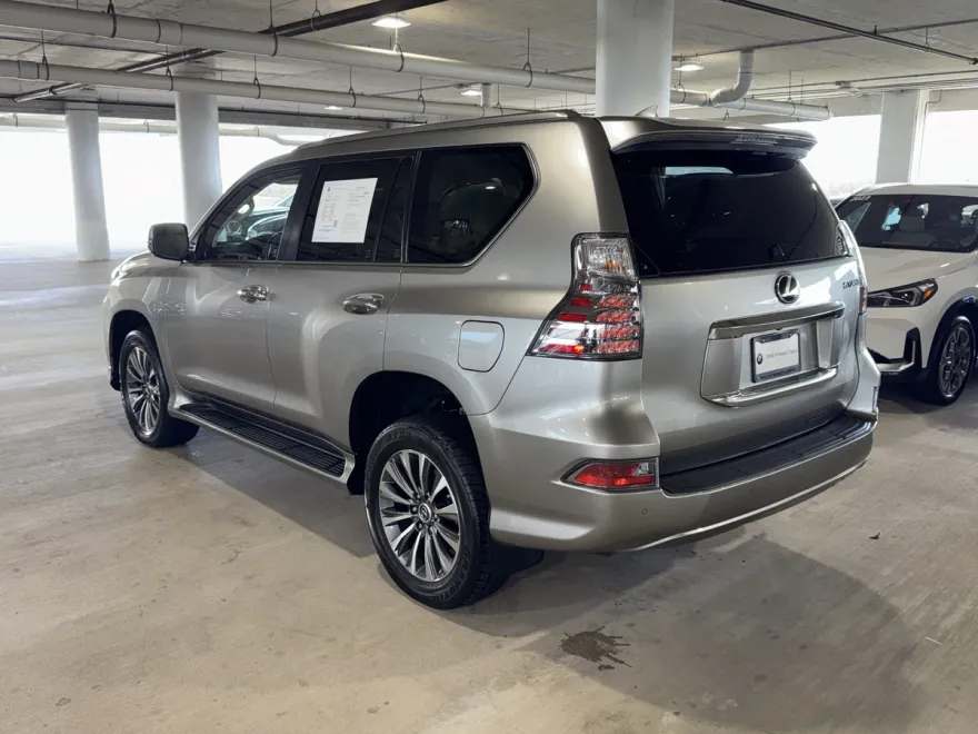 2022 Lexus GX 460 Luxury photo 1