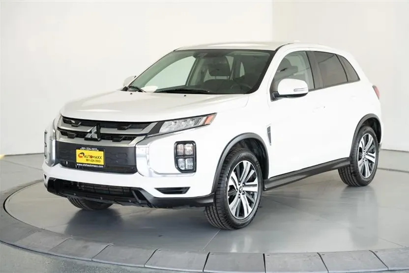 2021 Mitsubishi Outlander Sport ES photo 1