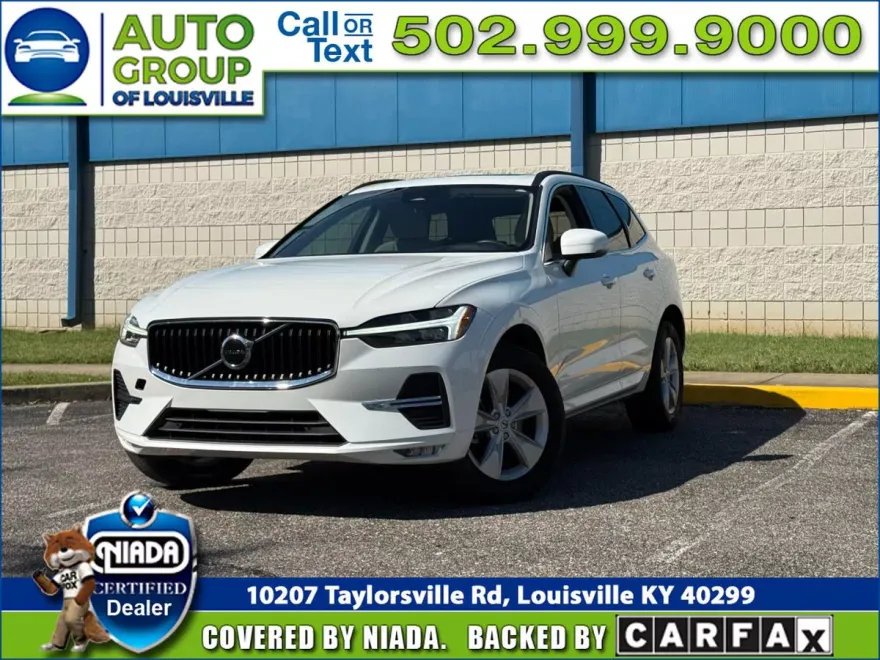 2022 Volvo XC60 B5 Momentum photo 1