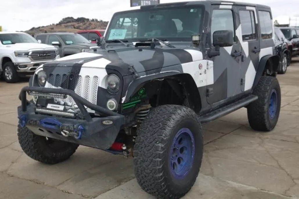 2014 Jeep Wrangler Unlimited Rubicon photo 1
