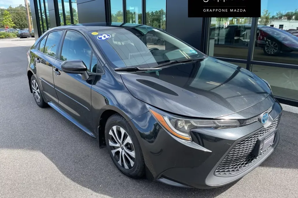 2022 Toyota Corolla Hybrid LE photo 1