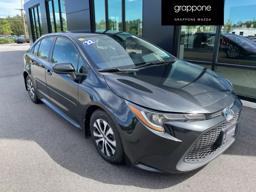 2022 Toyota Corolla Hybrid LE photo 1