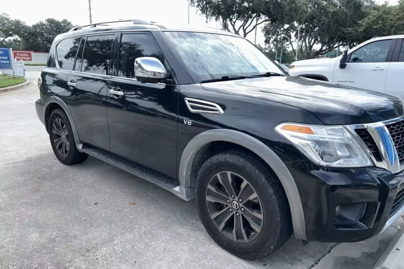 2017 Nissan Armada Platinum photo 1