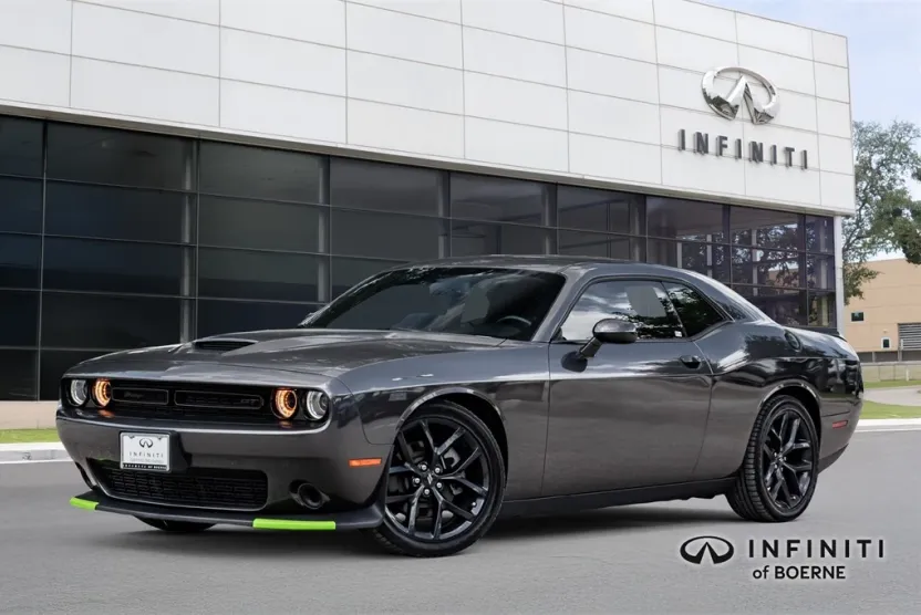 2023 Dodge Challenger GT photo 1
