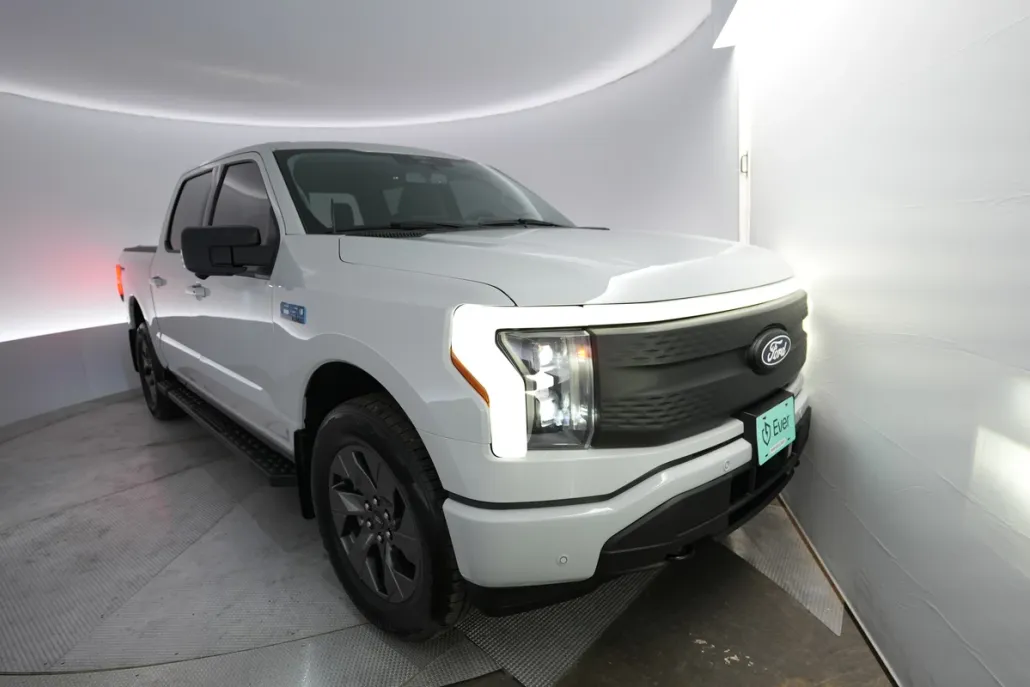 2024 Ford F-150 Lightning photo 1