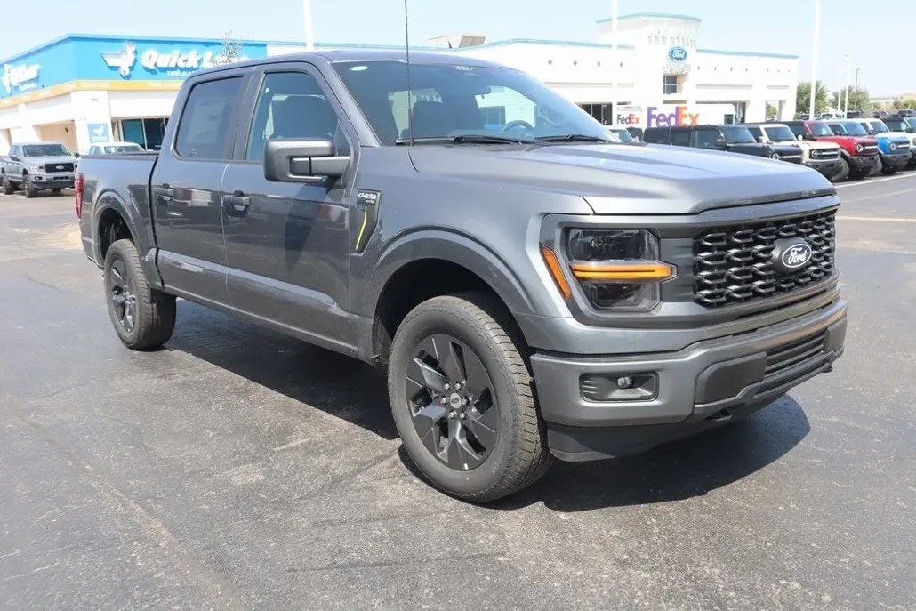 2025 Ford F-150 STX photo 1