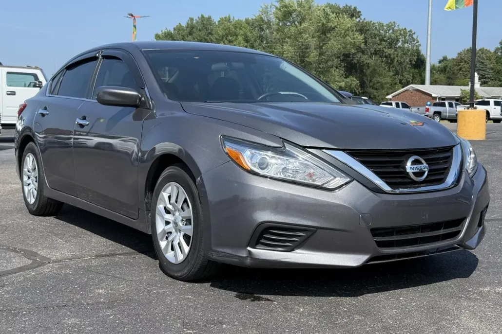 2018 Nissan Altima 2.5 S photo 1