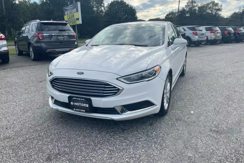 2018 Ford Fusion SE Hybrid photo 1
