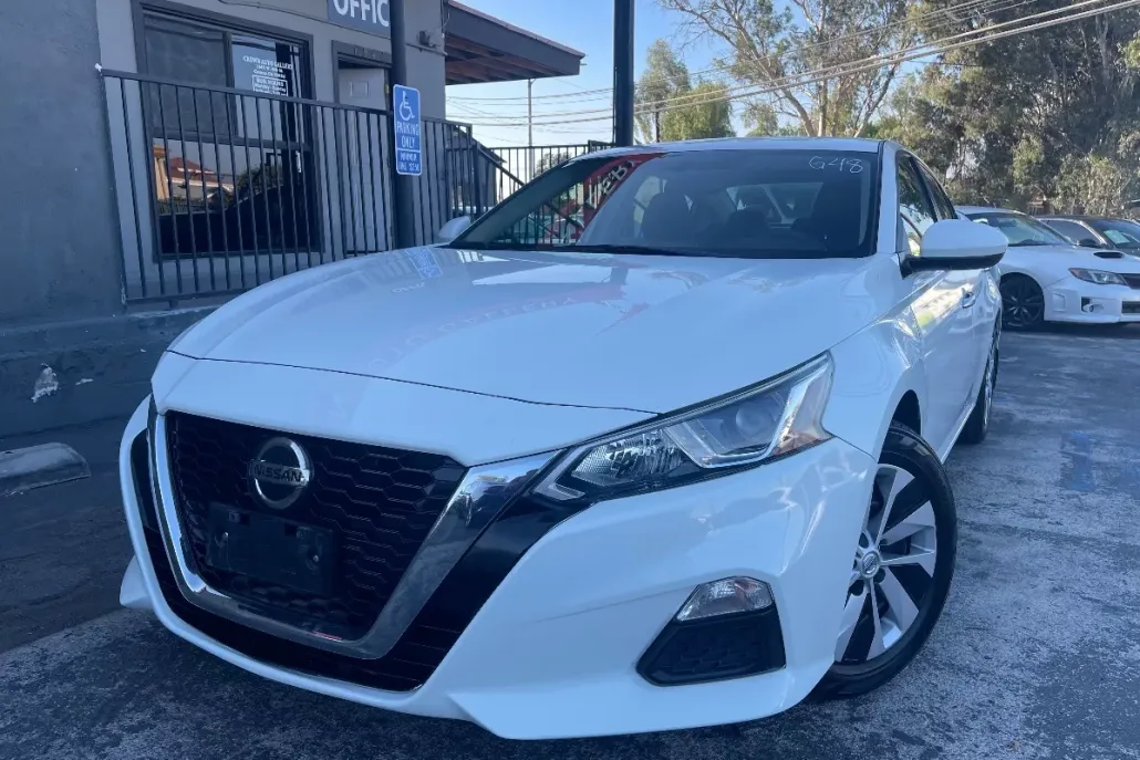 2020 Nissan Altima 2.5 S photo 1
