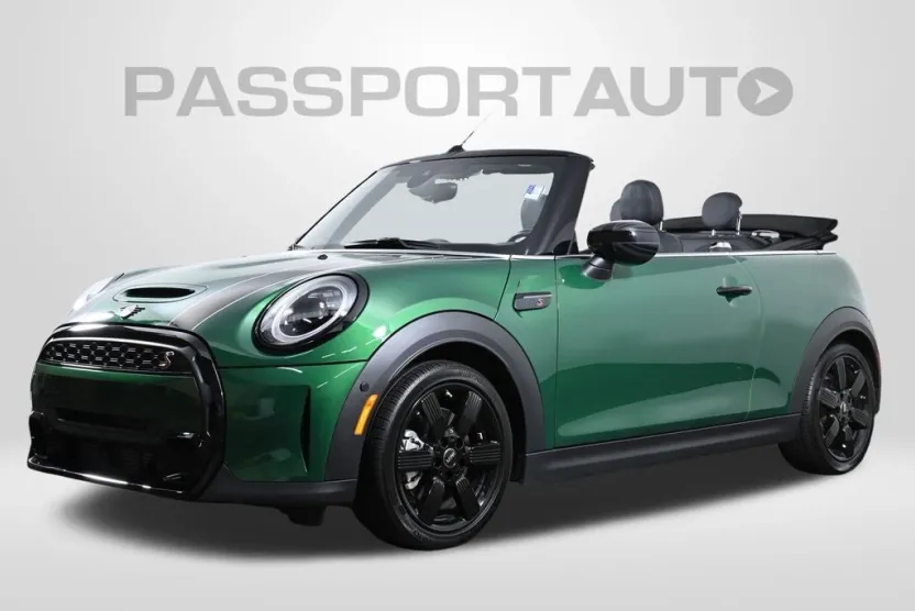 2024 Mini Cooper S Iconic photo 1