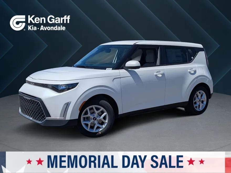 2025 Kia Soul LX photo 1