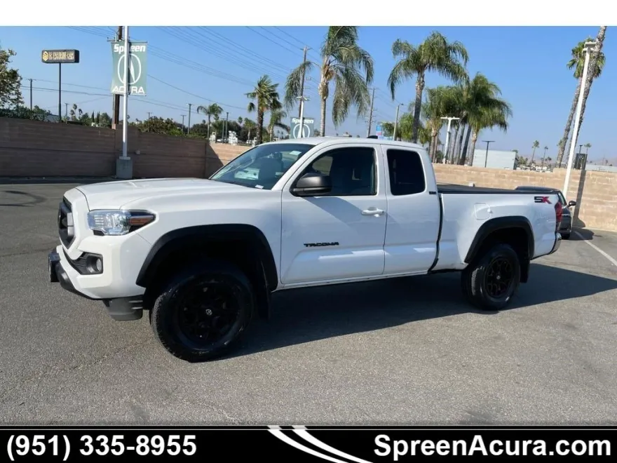 2023 Toyota Tacoma SR5 photo 1