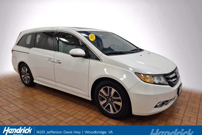 2016 Honda Odyssey Touring Elite photo 1