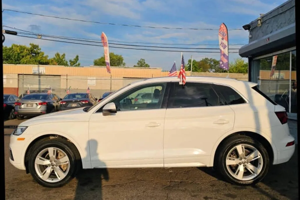 2019 Audi Q5 Premium Plus 45 TFSI photo 1