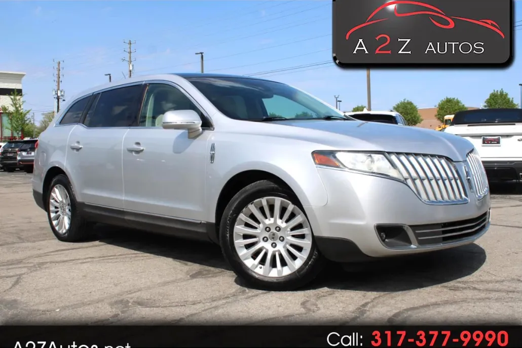 2012 Lincoln MKT photo 1