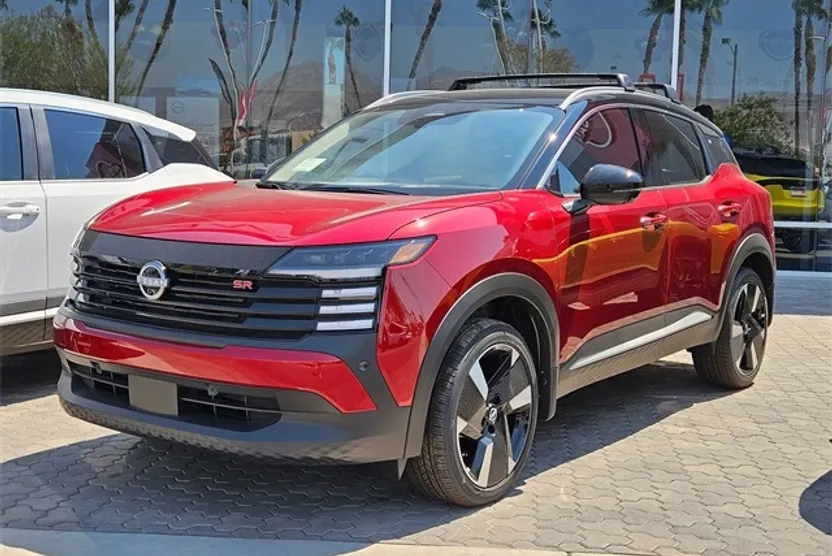 2025 Nissan Kicks SR photo 1
