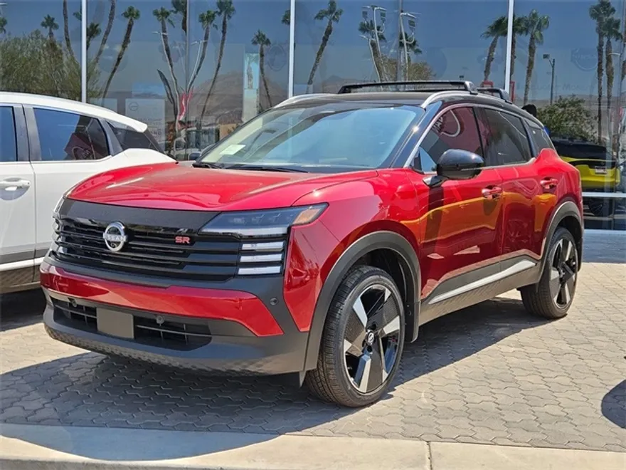 2025 Nissan Kicks SR photo 1