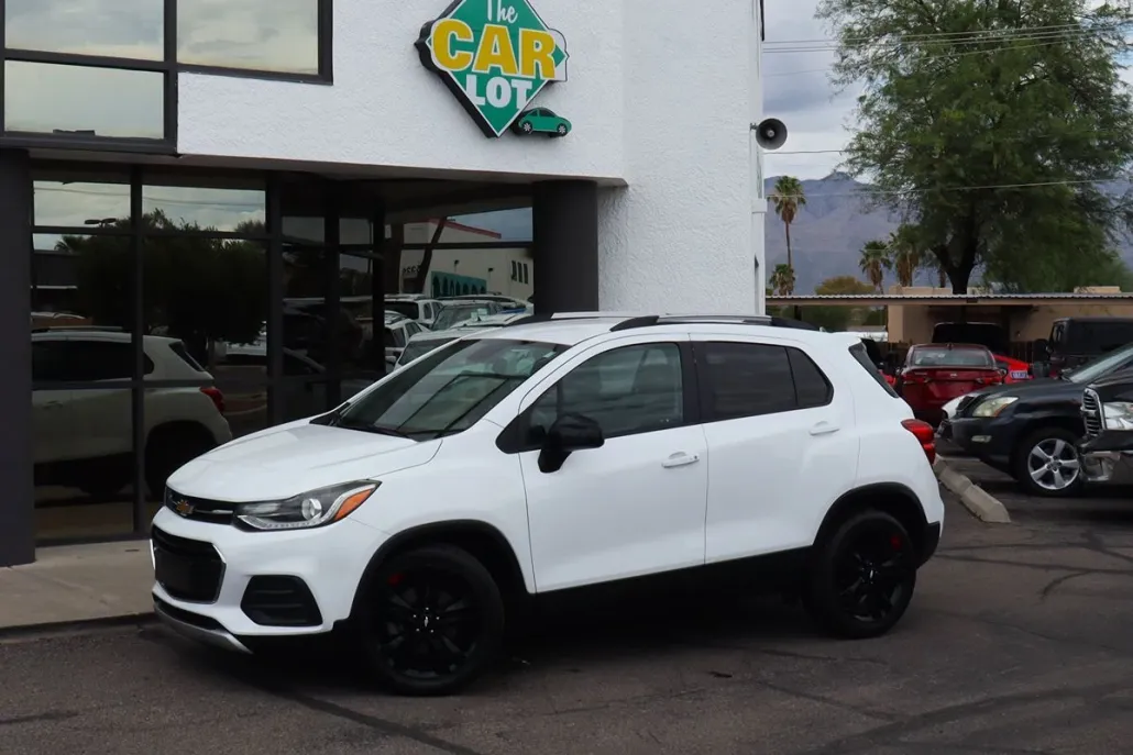 2020 Chevrolet Trax LT photo 1