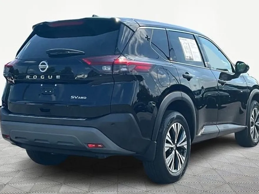 2021 Nissan Rogue SV photo 1