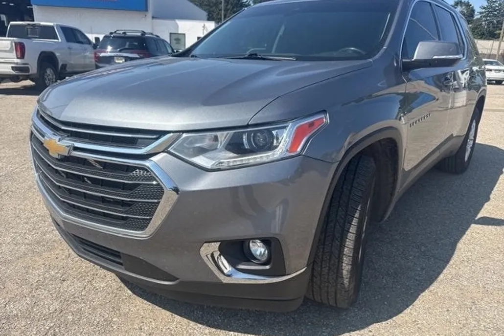 2021 Chevrolet Traverse photo 1