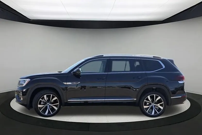 2026 Volkswagen Atlas SEL Premium R-Line photo 1
