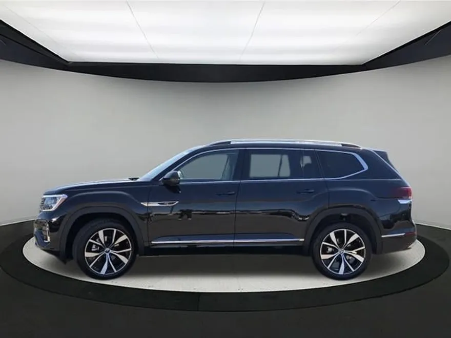 2026 Volkswagen Atlas SEL Premium R-Line photo 1