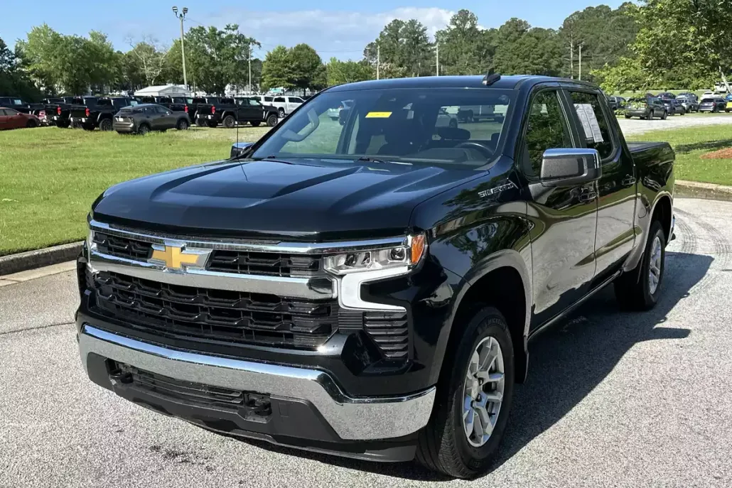 2022 Chevrolet Silverado 1500 LT photo 1