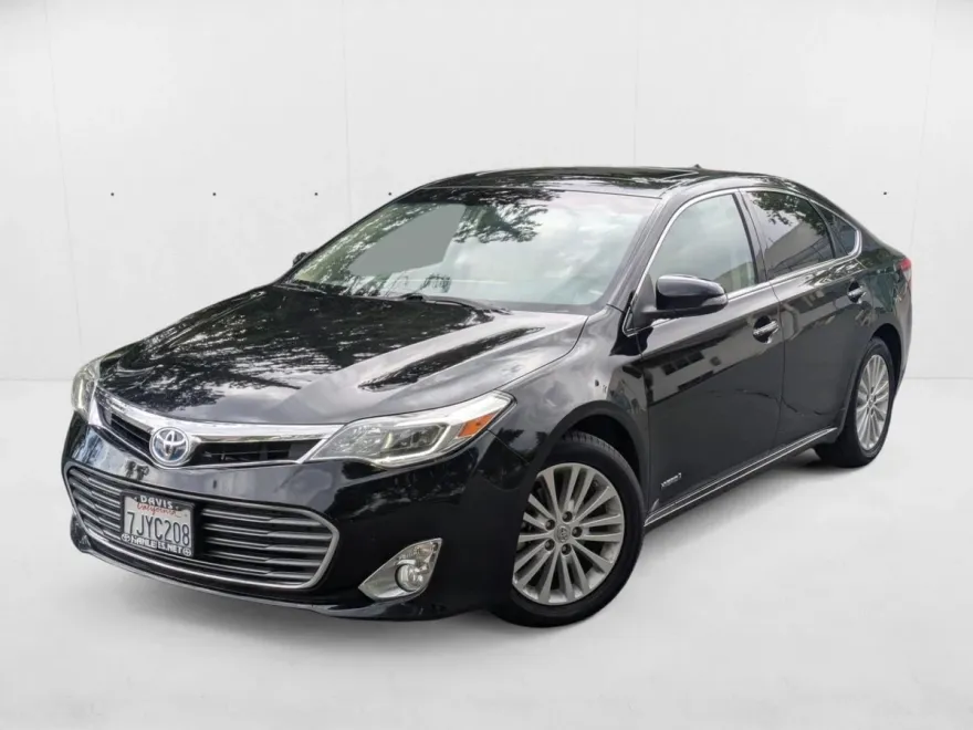 2015 Toyota Avalon Hybrid Limited photo 1