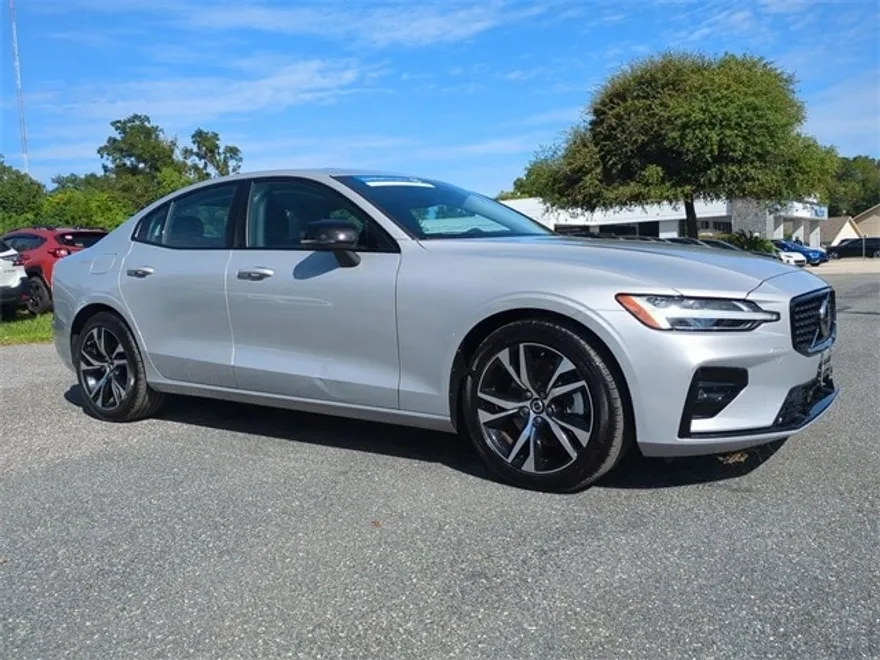 2024 Volvo S60 B5 Core photo 1