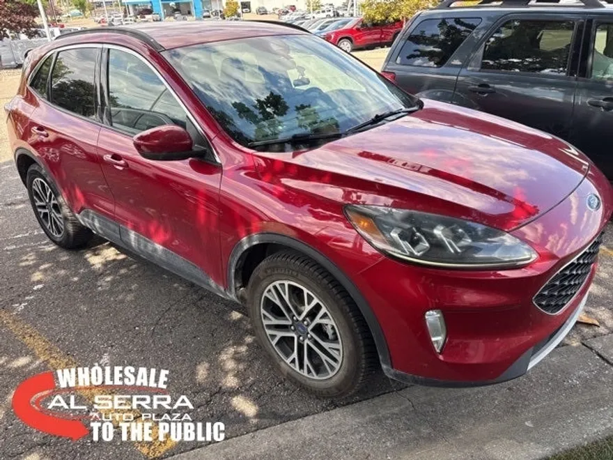 2020 Ford Escape SEL photo 1