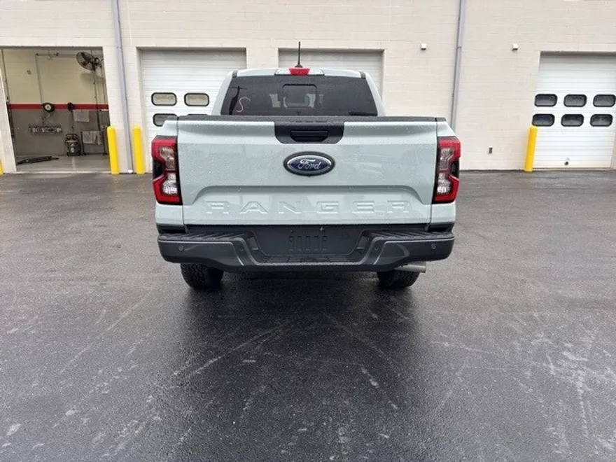 2024 Ford Ranger XLT photo 1