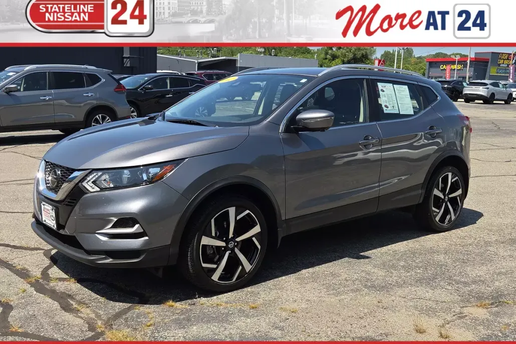 2022 Nissan Rogue Sport SL photo 1