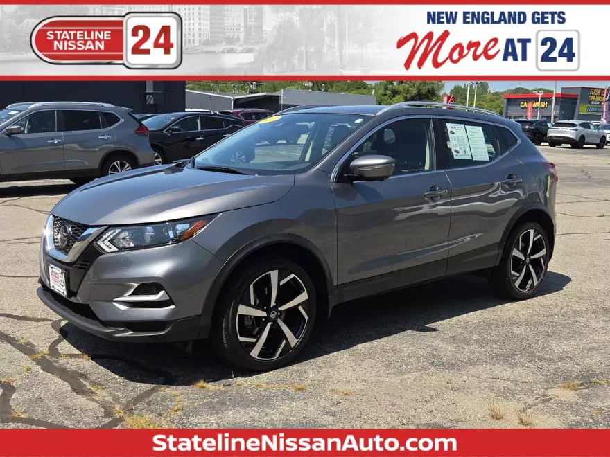 2022 Nissan Rogue Sport SL photo 1