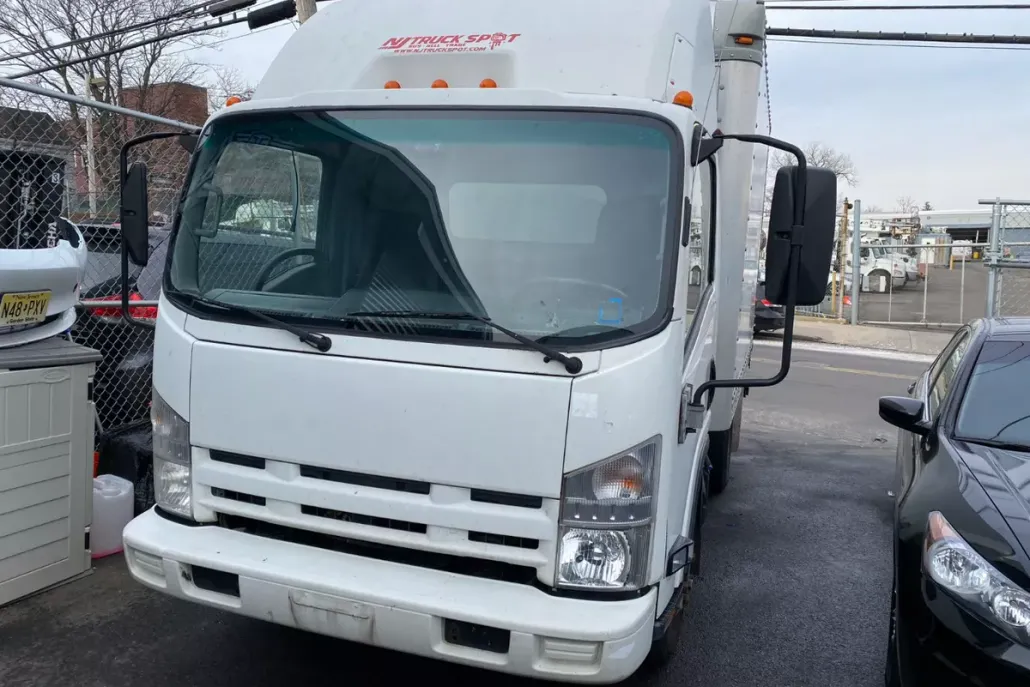 2013 Isuzu NPR photo 1