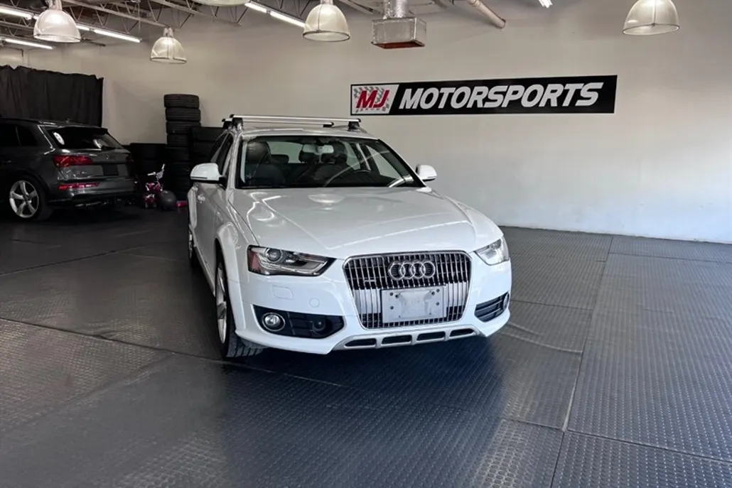 2013 Audi A4 Allroad Quattro Prestige photo 1