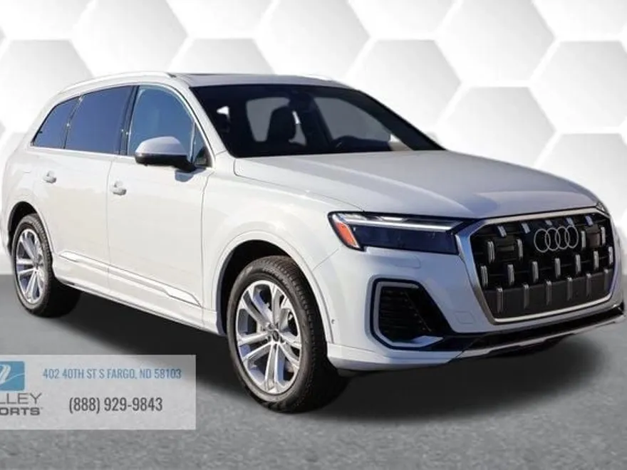 2025 Audi Q7 55 Premium Plus photo 1