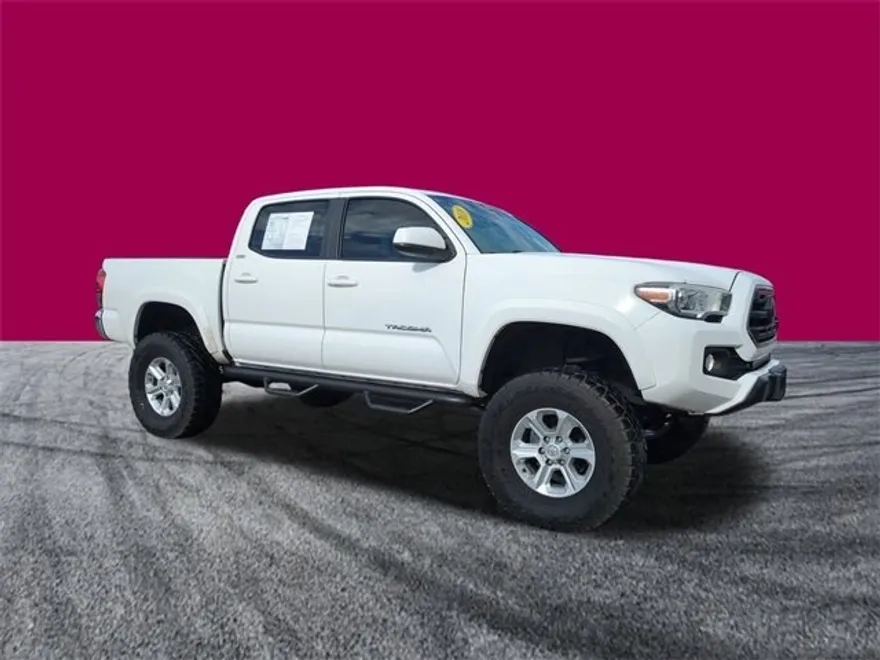 2018 Toyota Tacoma SR5 photo 1