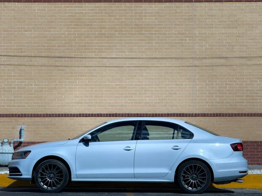2017 Volkswagen Jetta 1.4T photo 1