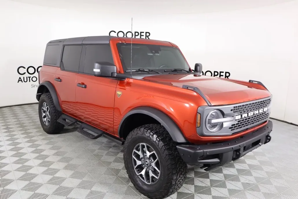 2024 Ford Bronco Badlands photo 1