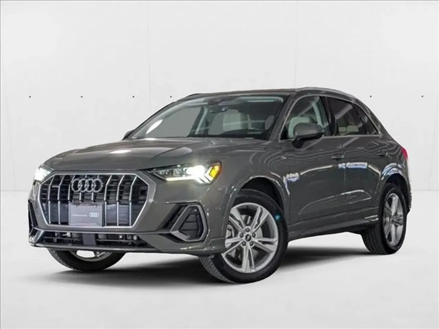 2023 Audi Q3 45 TFSI S line Premium photo 1