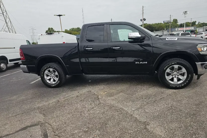 2020 Ram 1500 Laramie photo 1